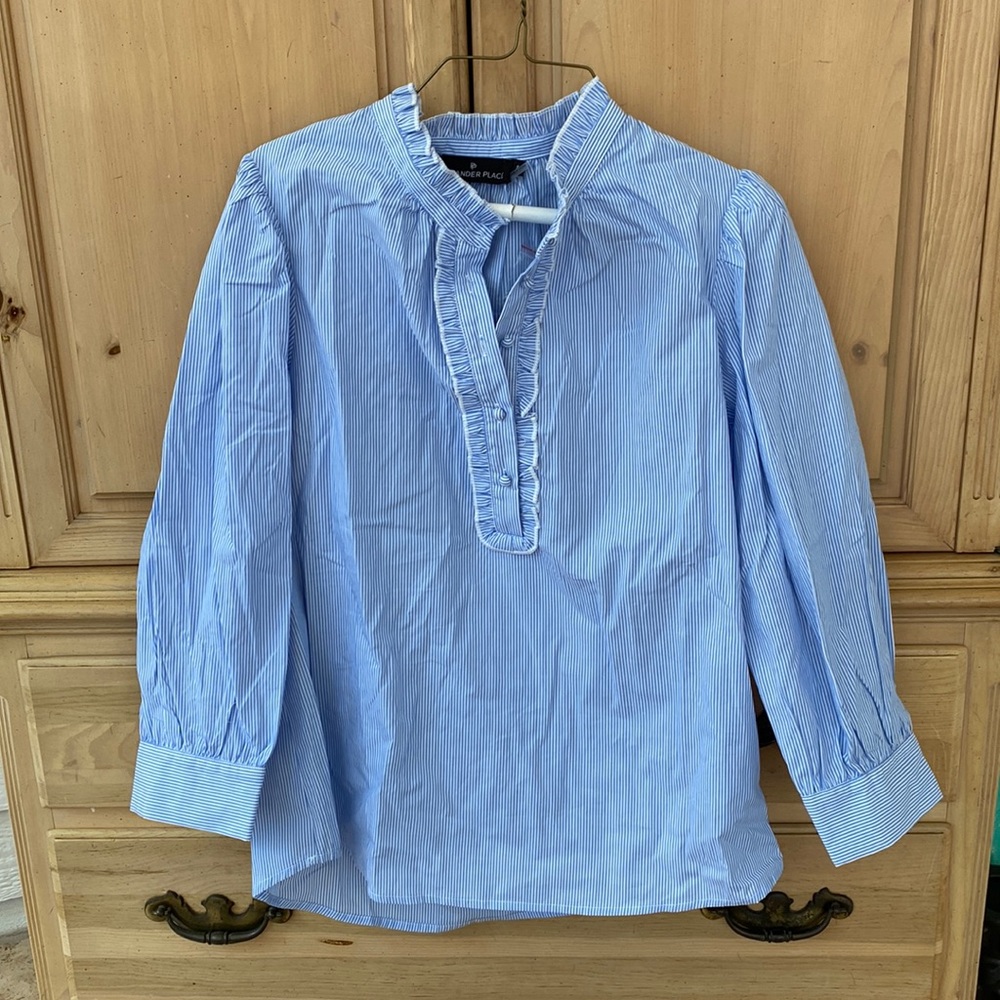 NWOT Pomander Place Blue and White Striped Blouse - Small